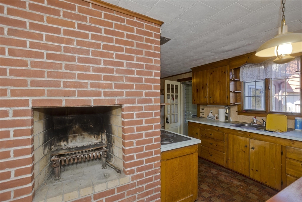 245 Cold Spring Road Belchertown, MA 01007 - Photo 11 of 42 Gallery Image 11