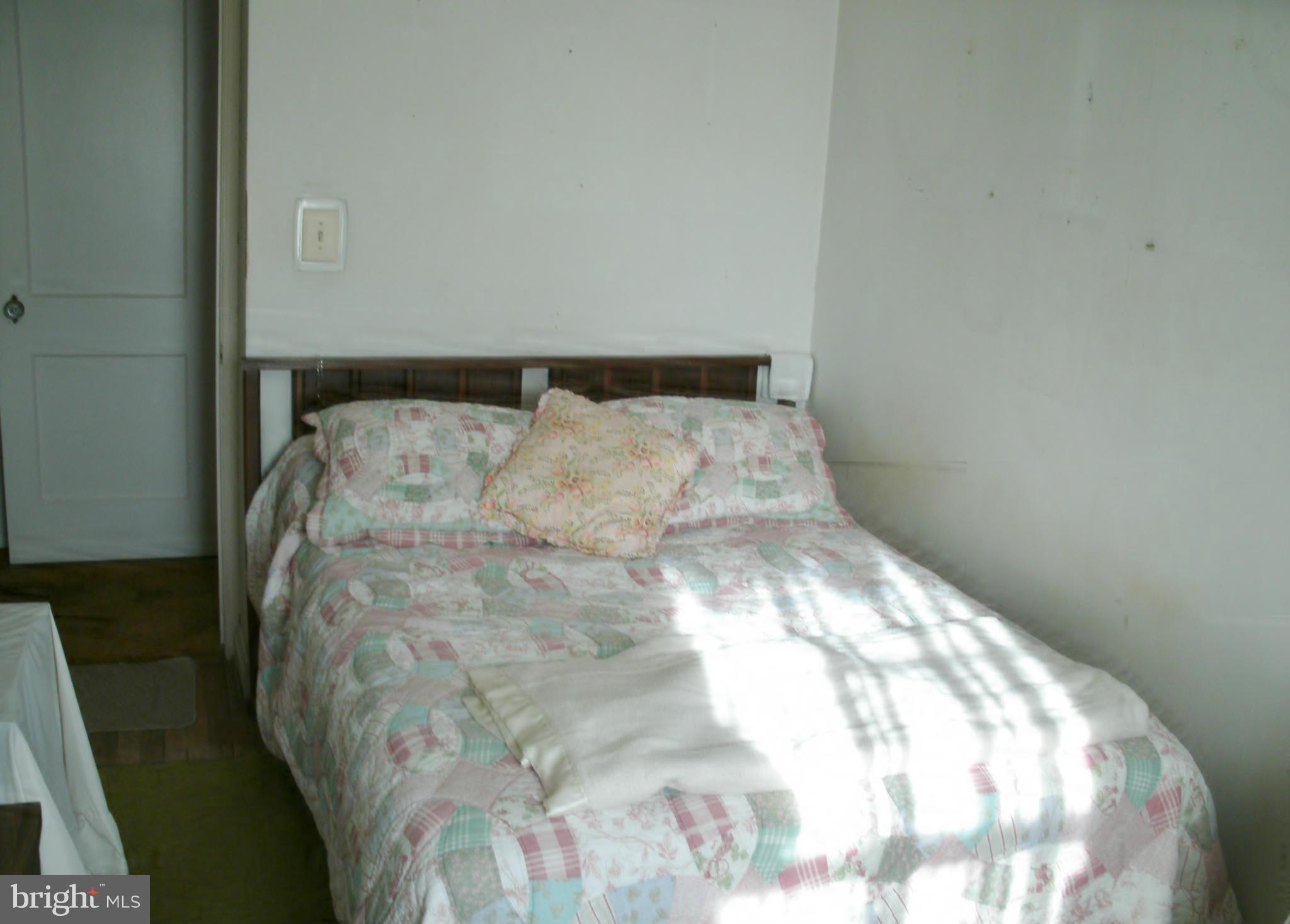 1944 Searles Road Baltimore, MD 21222 - Photo 9 of 17 2nd Bedroom