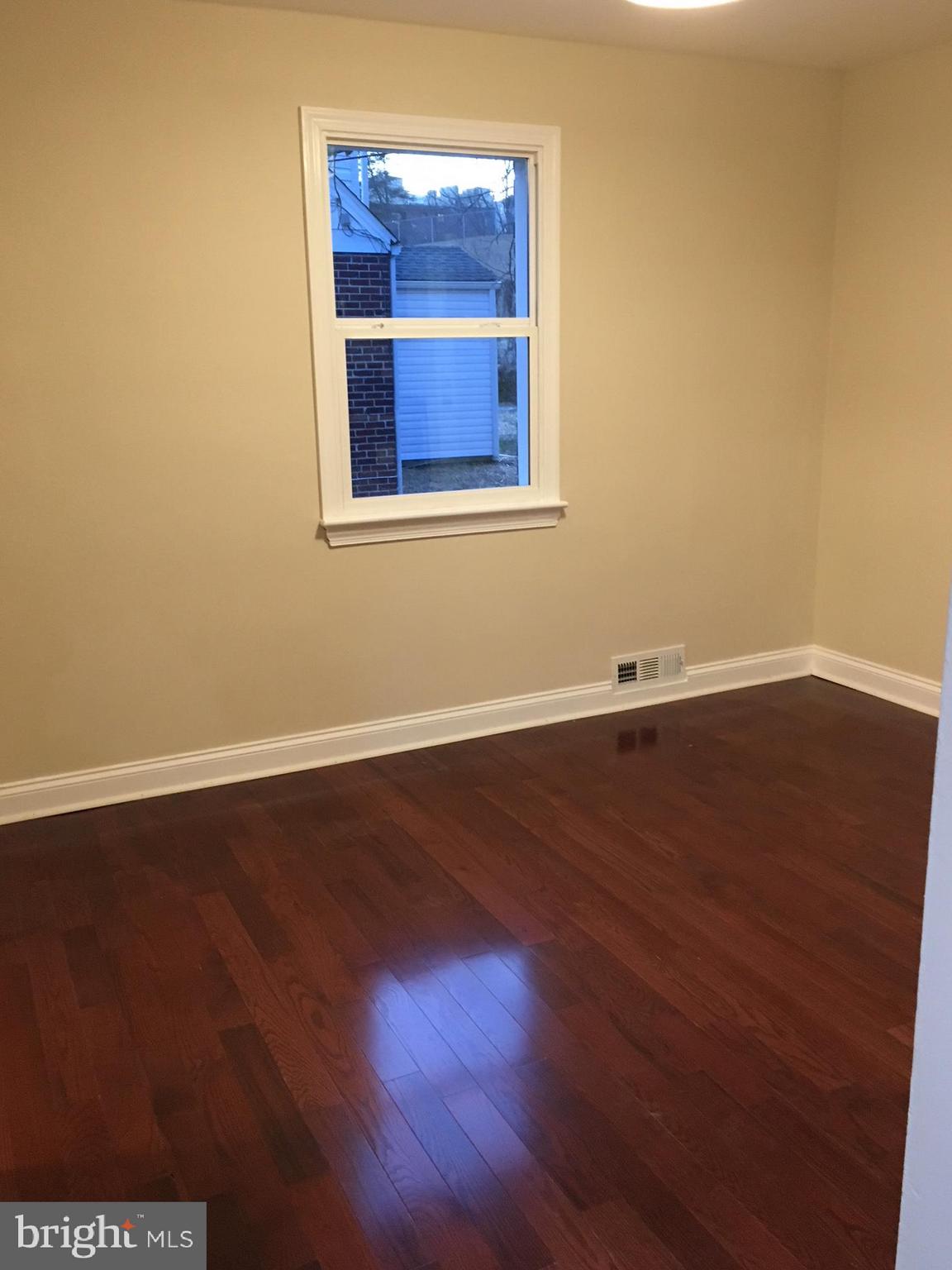 7717 Emerson Road Hyattsville, MD 20784 - Photo 3 of 7 Gallery Image 3