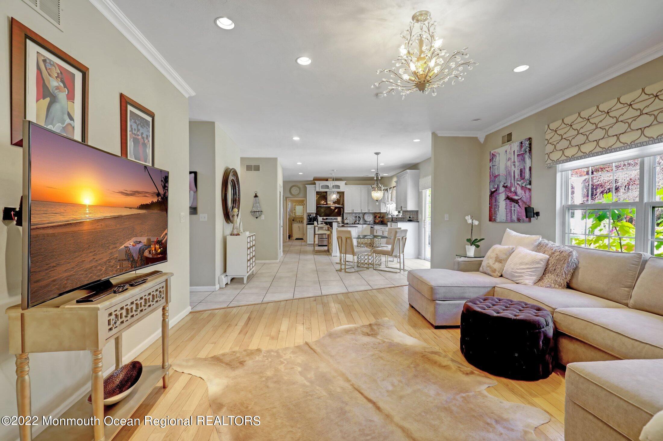 389 Meadowood Road Jackson, NJ 08527 - Photo 13 of 44 Family Room 2 (1)