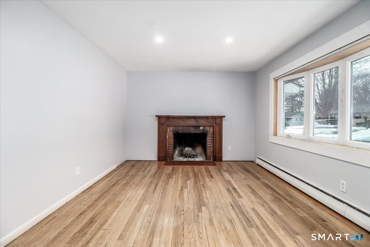 12 High View Road New Milford, CT 06776 - Photo 7 of 25 Living