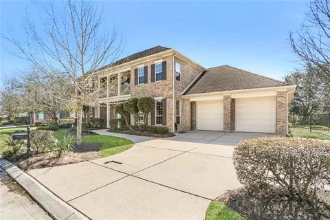 $625,000 | 19 Pinehurst Drive, New Orleans, LA 70131