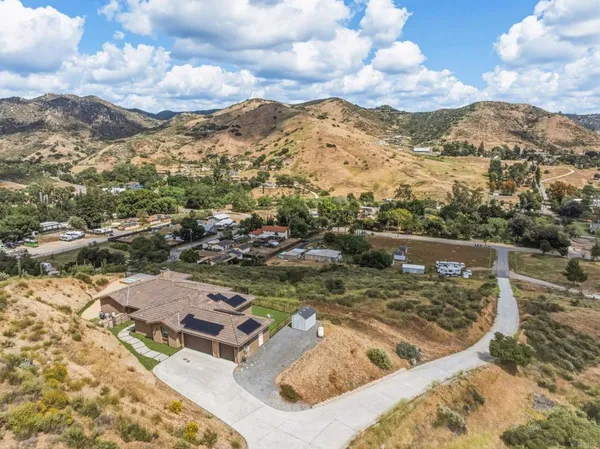 $1,375,000 | 1910 Harbison Canyon Road, El Cajon, CA 92019