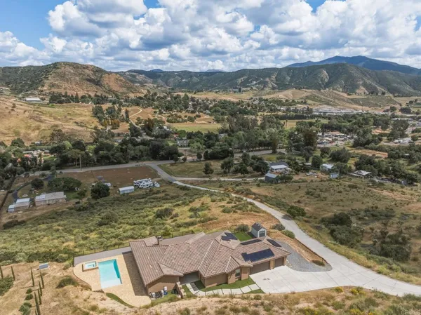 $1,375,000 | 1910 Harbison Canyon Road, El Cajon, CA 92019