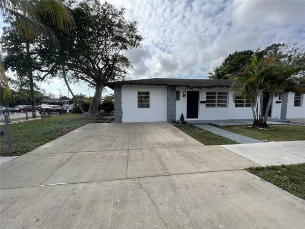 $2,550 | 3102 Southwest 10th Street, Unit 3102, Miami, FL 33135