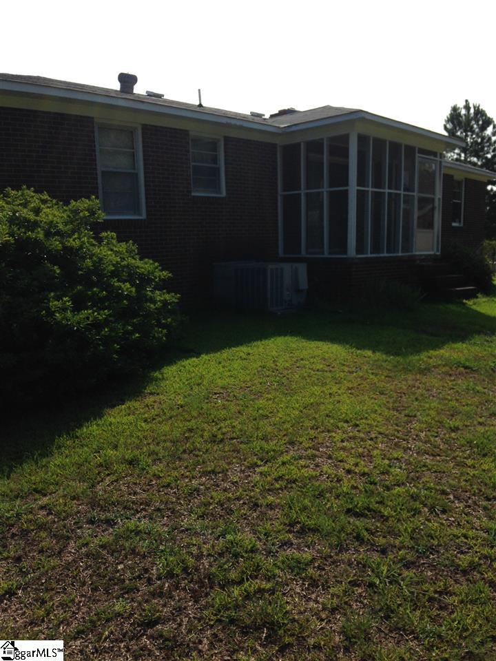 634 Forest Road Clinton, SC 29325 - Photo 17 of 23 Gallery Image 17