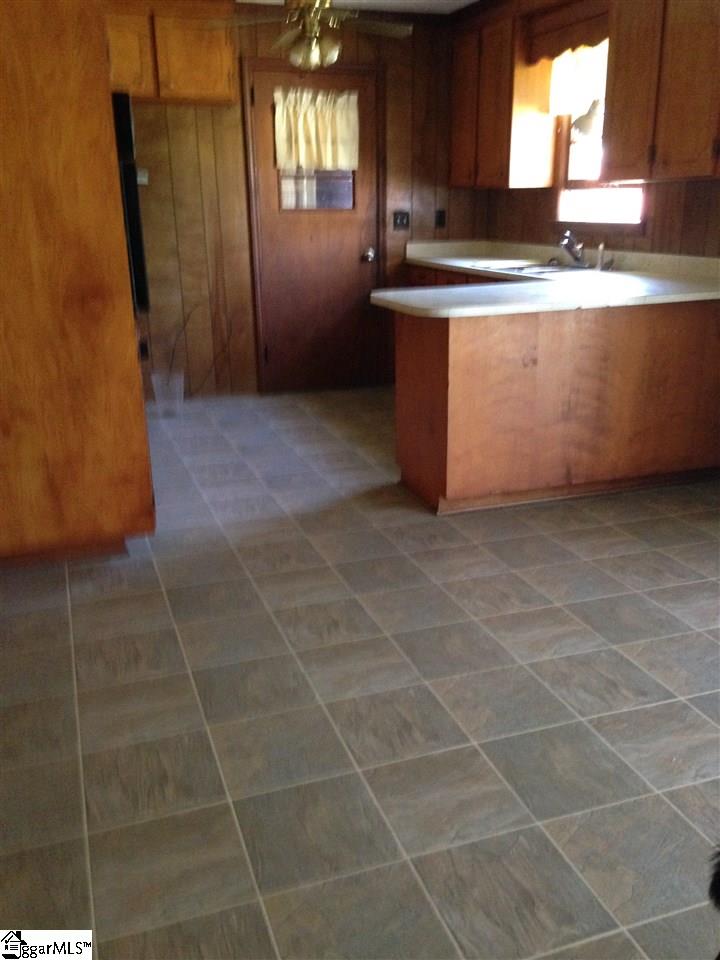 634 Forest Road Clinton, SC 29325 - Photo 7 of 23 Gallery Image 7