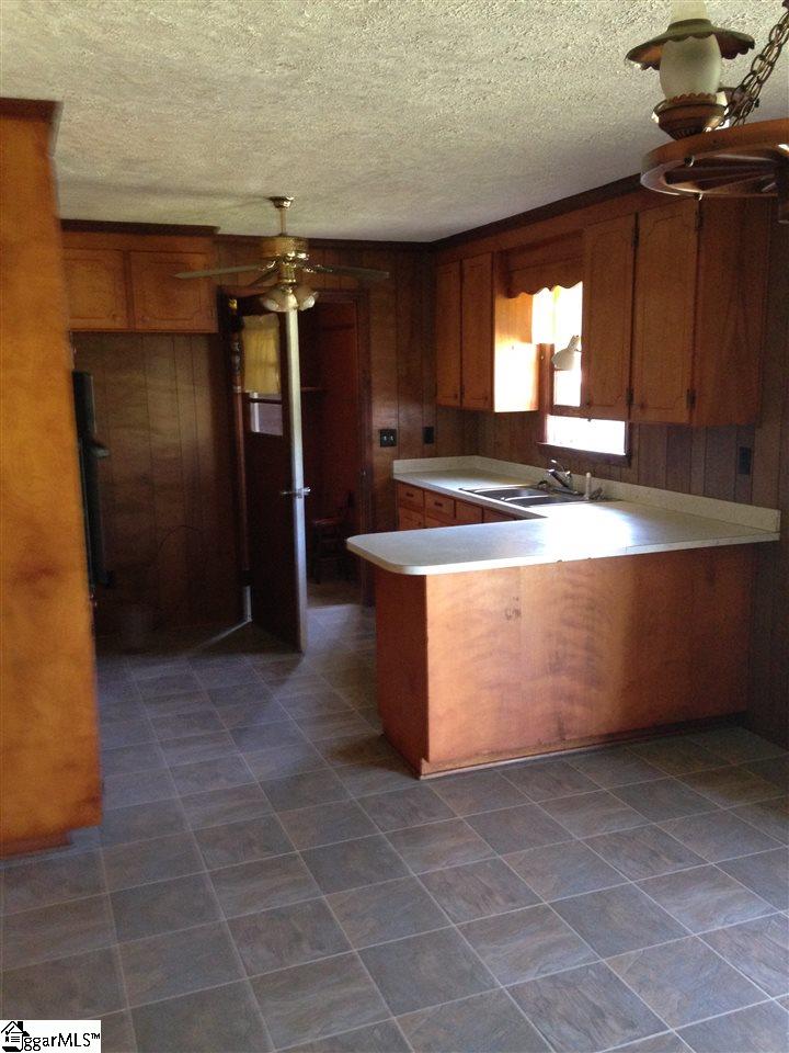 634 Forest Road Clinton, SC 29325 - Photo 9 of 23 Gallery Image 9