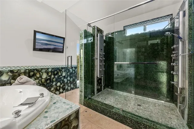 $2,299,999 | 6641 East Canyon Hills Road, Anaheim Hills, CA 92807