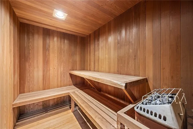 $2,299,999 | 6641 East Canyon Hills Road, Anaheim Hills, CA 92807