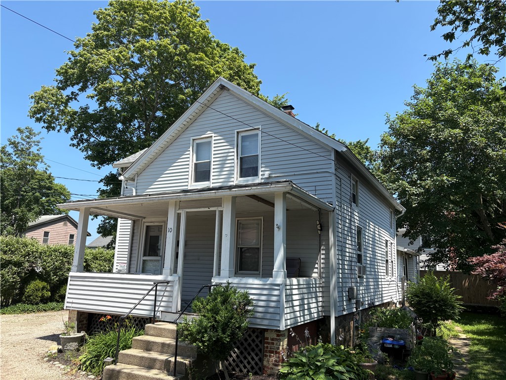 10 Robinson Street, Unit A Narragansett, RI 02882 - Photo 1 of 11