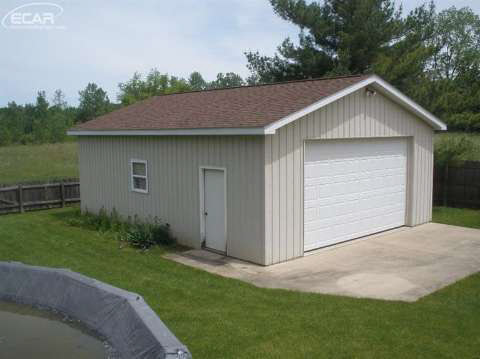 1358 Reid Road Flint, MI 48507 - Photo 3 of 21 20439840-2.JPG