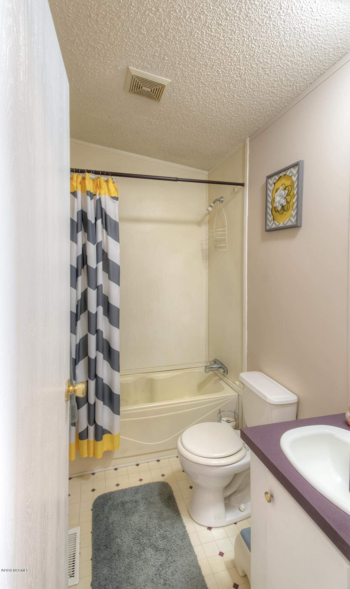 6519 Reedy Branch Road Rocky Mount, NC 27803 - Photo 13 of 15 Guest Bath