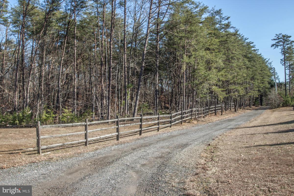 315 Farmhouse Road Accokeek, MD 20607 - Photo 16 of 30 a view of a park