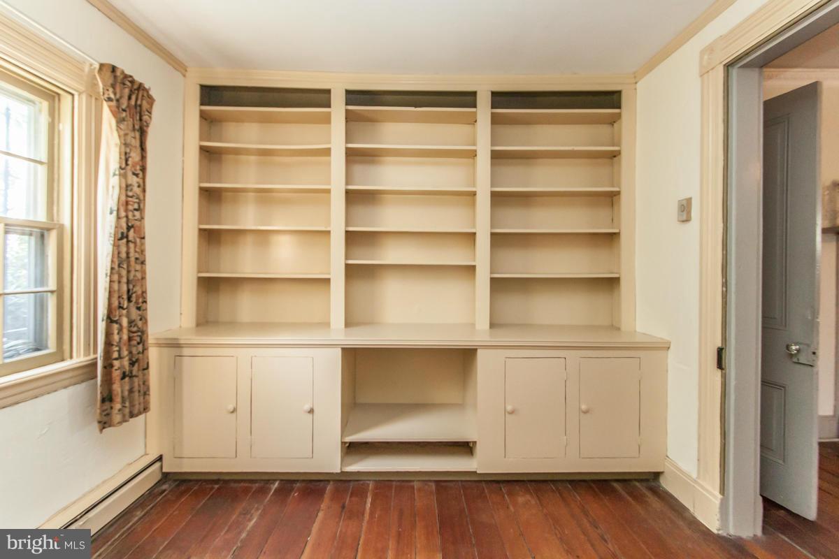 315 Farmhouse Road Accokeek, MD 20607 - Photo 5 of 30 a view of a room with empty racks