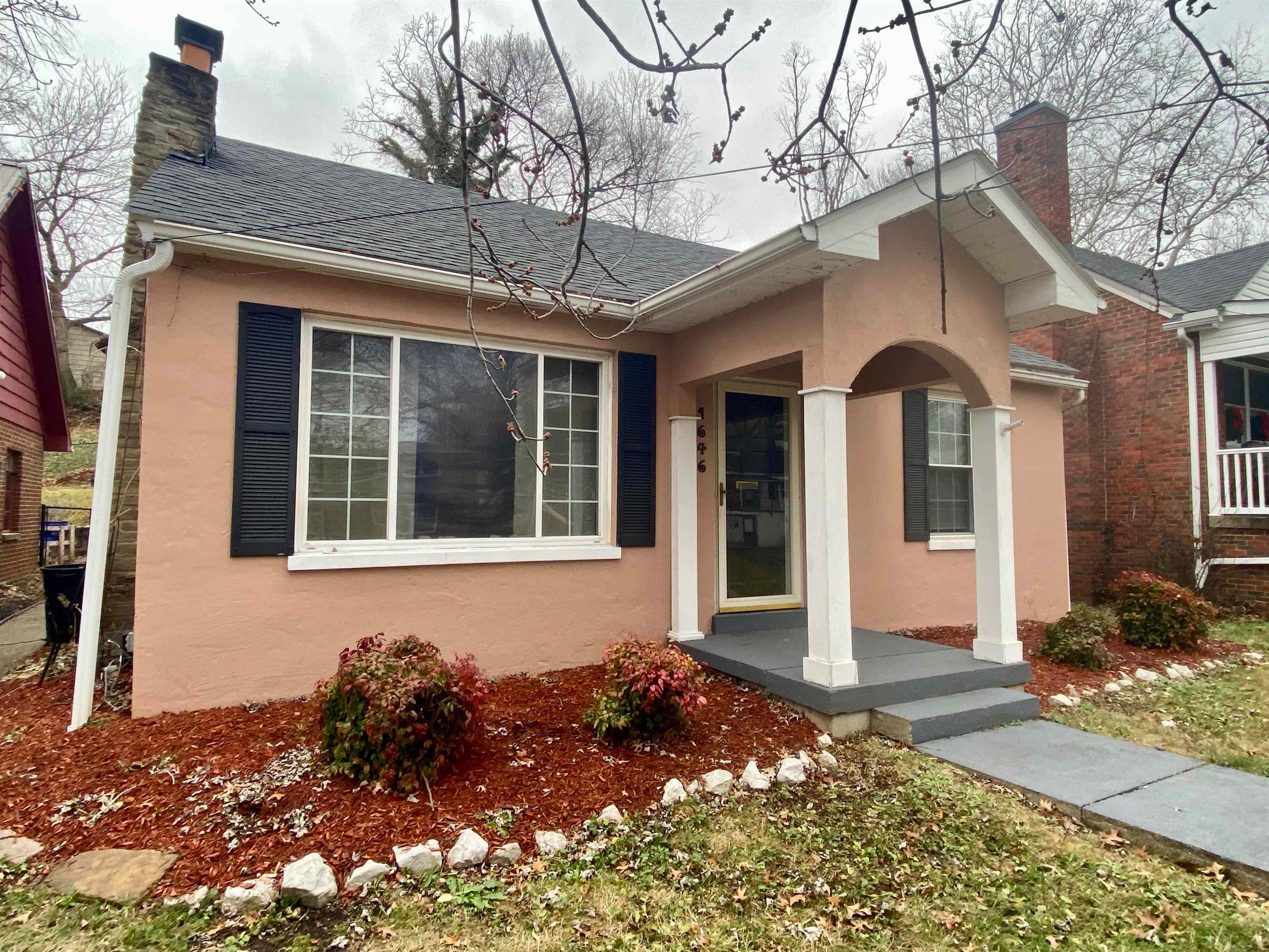1646 Upland Road Huntington, WV 25701 - Photo 2 of 17 Gallery Image 2