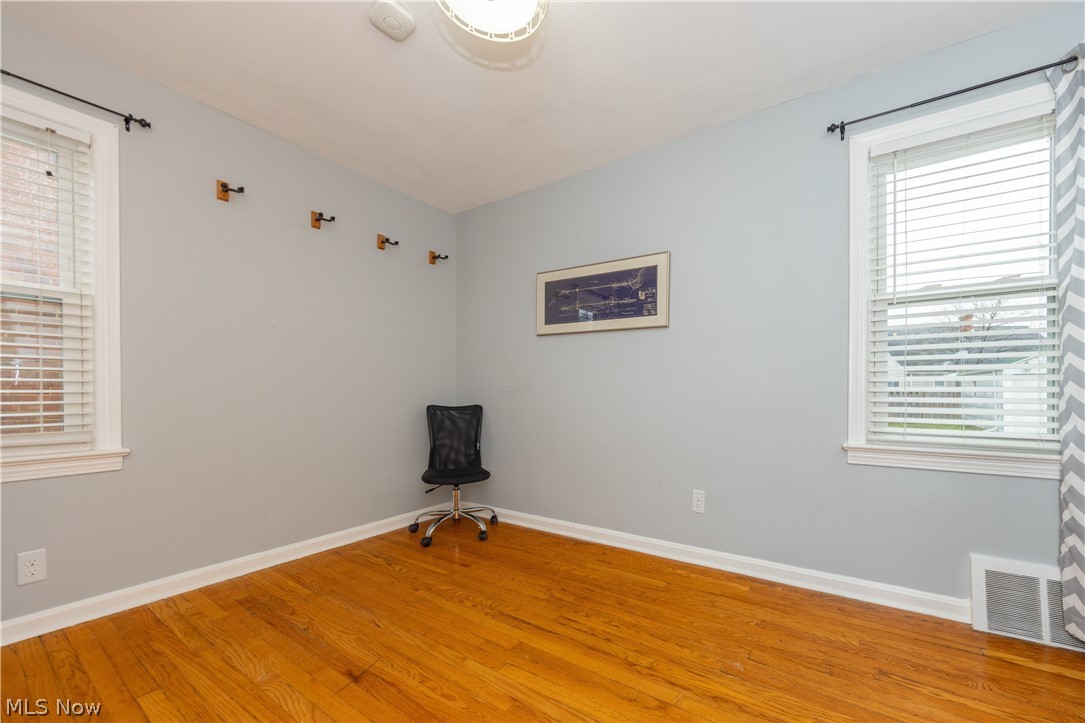 944 Richmond Road Cleveland, OH 44124 - Photo 16 of 32
