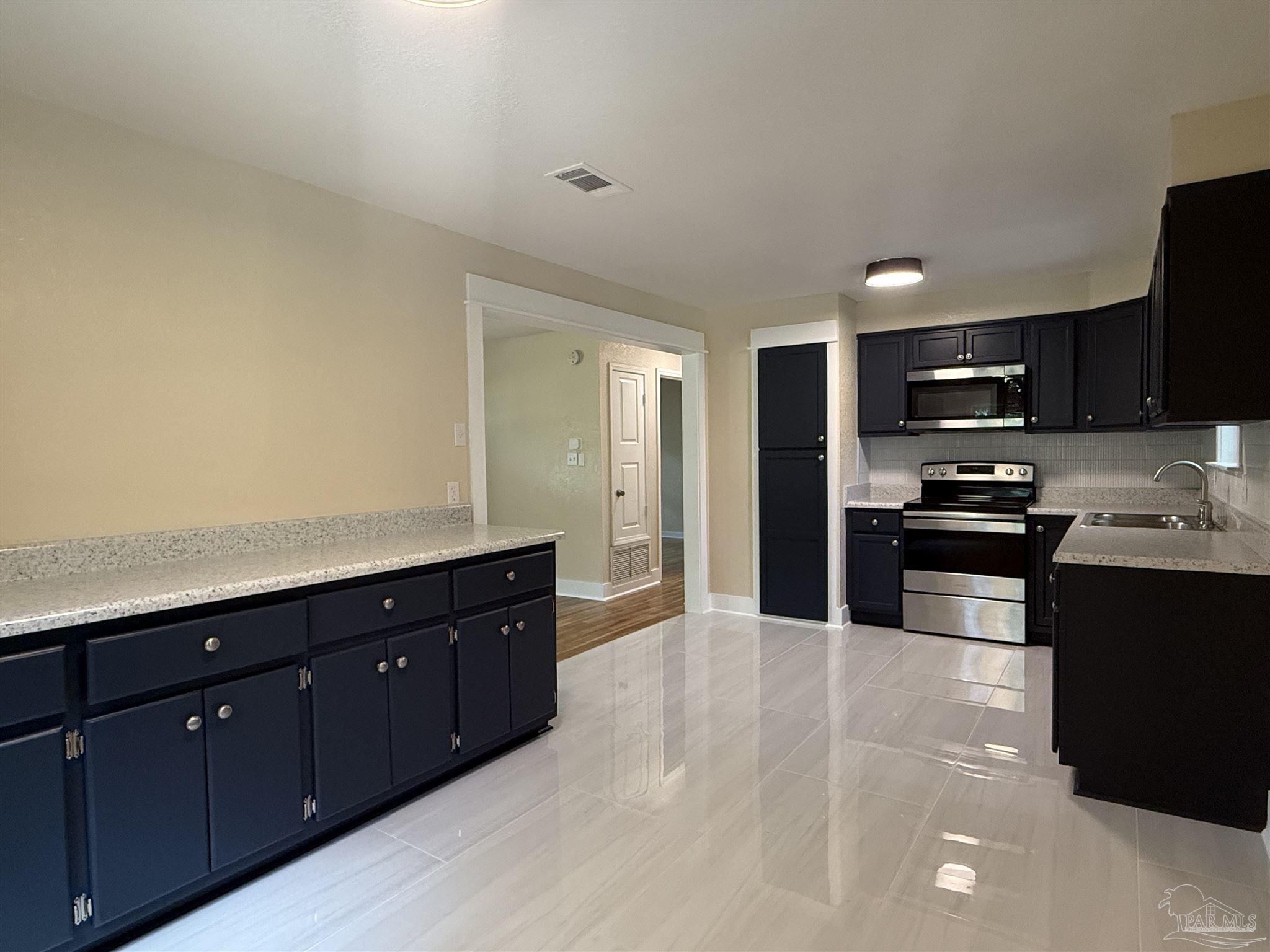 5837 Berryhill Road Milton, FL 32570 - Photo 8 of 25