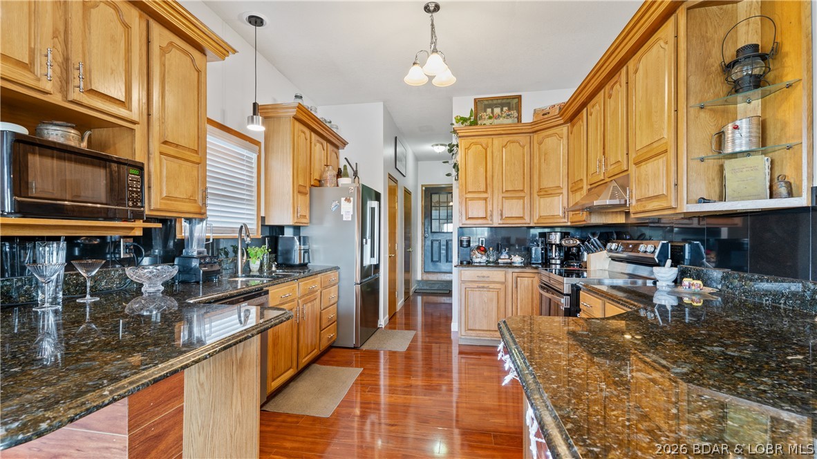 531 Minnowbrook Road Camdenton, MO 65020 - Photo 2 of 53