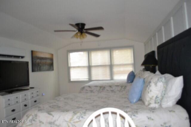 450 Cedar Hill Road Celina, TN 38551 - Photo 42 of 60 Unit 3- Upper Unit- Beds