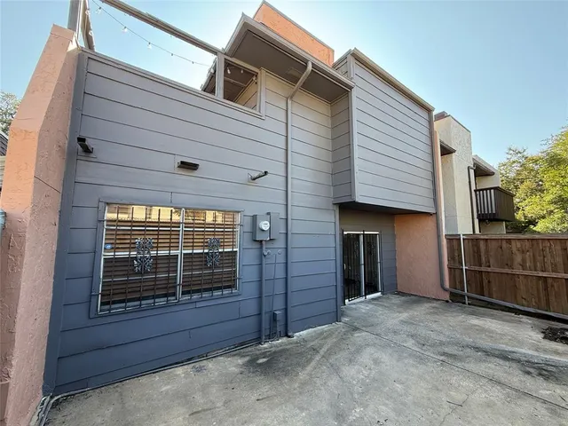 $2,595 | 12513 Burninglog Lane, Dallas, TX 75243