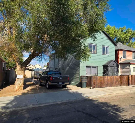 $199,999 | 124 L Street, Rock Springs, WY 82901