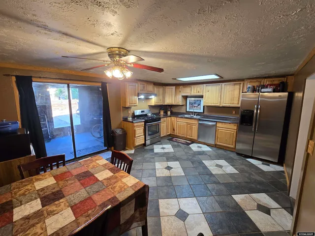 $199,999 | 124 L Street, Rock Springs, WY 82901