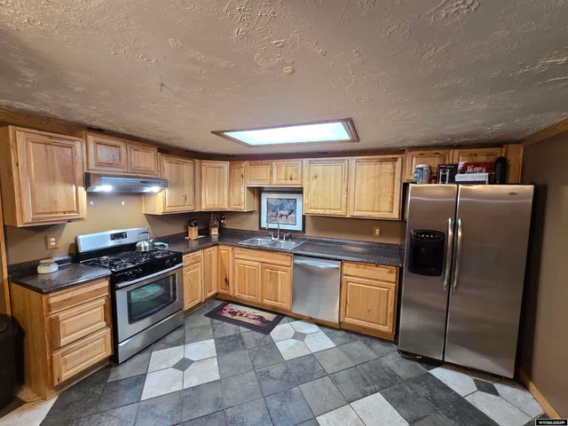 $199,999 | 124 L Street, Rock Springs, WY 82901