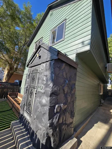 $199,999 | 124 L Street, Rock Springs, WY 82901