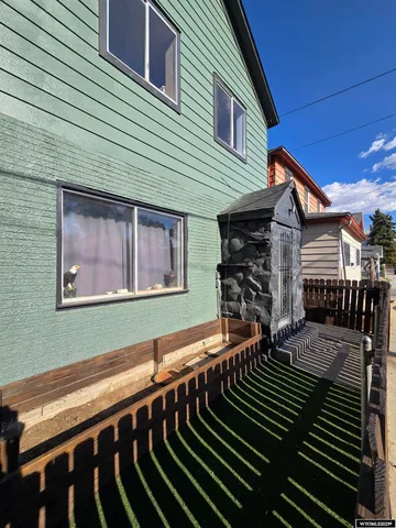 $199,999 | 124 L Street, Rock Springs, WY 82901