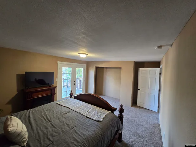 $199,999 | 124 L Street, Rock Springs, WY 82901