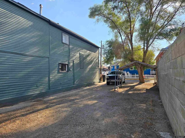 $199,999 | 124 L Street, Rock Springs, WY 82901