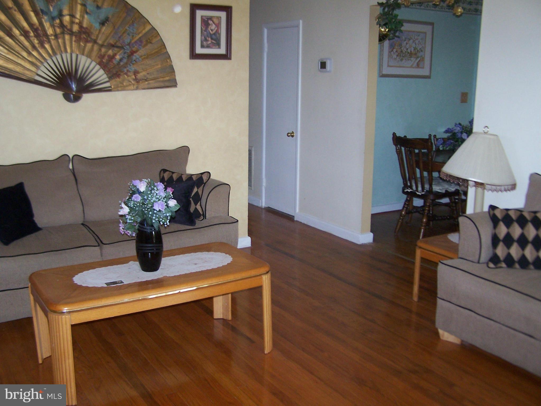 7502 Marston Road Baltimore, MD 21207 - Photo 3 of 13 Living Room