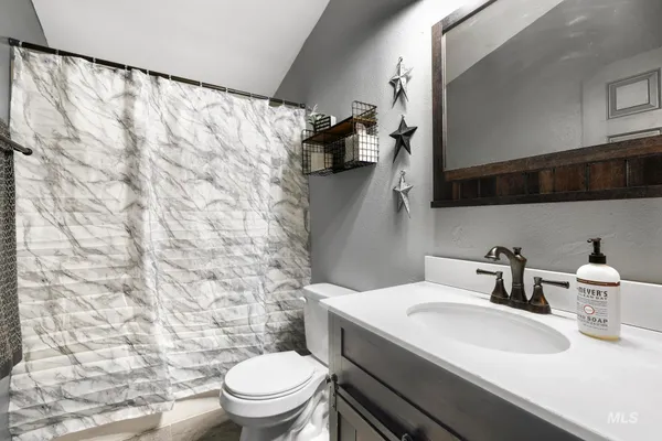 $499,000 | 26 East Huyser Drive, Shoshone, ID 83352