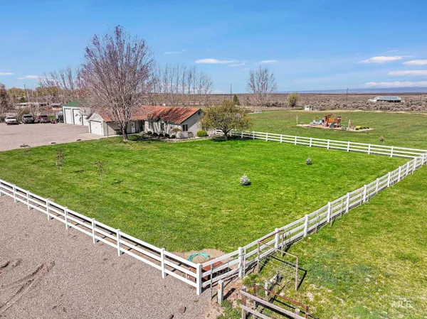 $499,000 | 26 East Huyser Drive, Shoshone, ID 83352