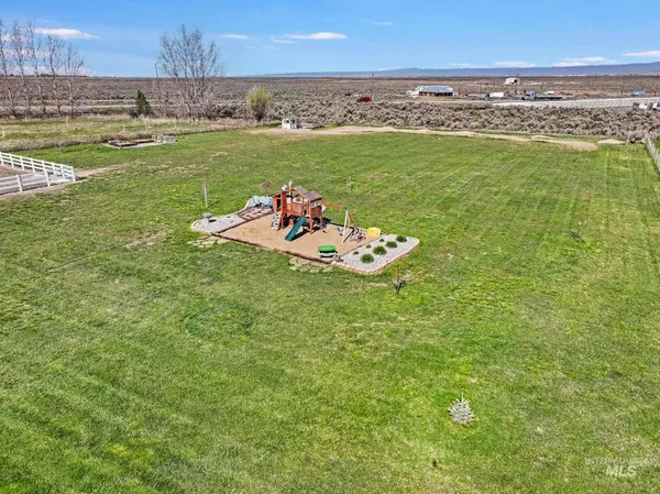 $499,000 | 26 East Huyser Drive, Shoshone, ID 83352