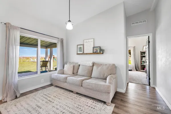 $499,000 | 26 East Huyser Drive, Shoshone, ID 83352