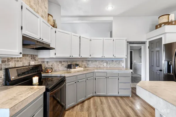 $499,000 | 26 East Huyser Drive, Shoshone, ID 83352