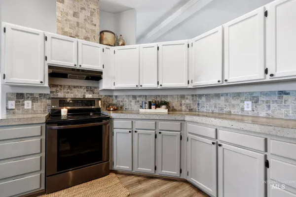 $499,000 | 26 East Huyser Drive, Shoshone, ID 83352