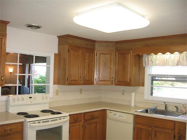55 Rollins Street Springfield, MA 01109 - Photo 9 of 23 Gallery Image 9