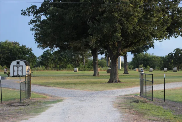 $399,900 | 5330 Highway 75 South, Madisonville, TX 77864