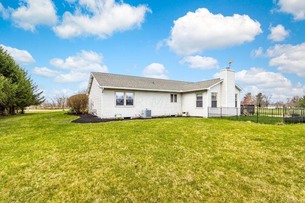 5500 Clover Valley Road Johnstown, OH 43031 - Photo 21 of 48 Rear View