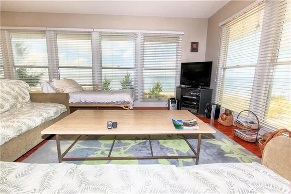$8,500 | 181 North Gulf Boulevard, Unit 4, Boca Grande, FL 33921