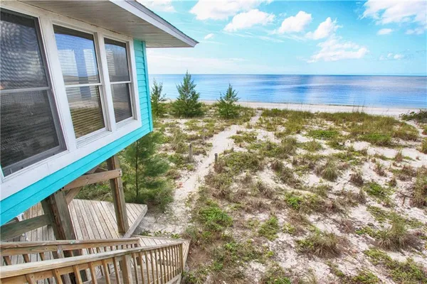 $8,500 | 181 North Gulf Boulevard, Unit 4, Boca Grande, FL 33921