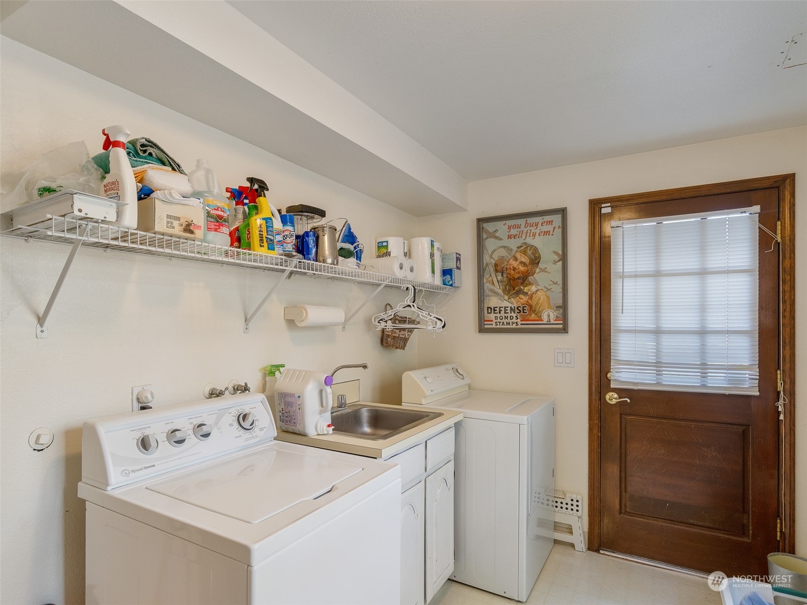 5814 Northwest 169th Street Ridgefield, WA 98642 - Photo 27 of 40 a utility room with dryer and washer