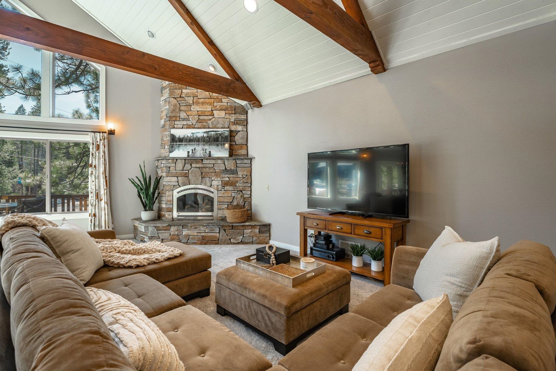 12465 Pine Forest Road Truckee, CA 96161 - Photo 9 of 28