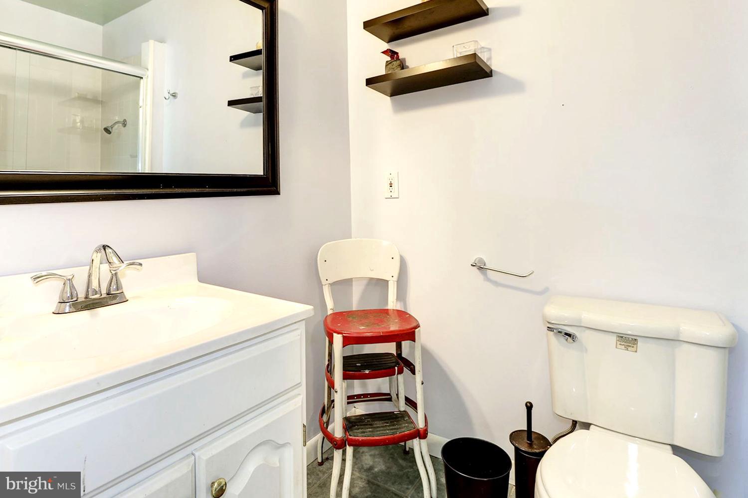 1885 Severn Grove Road Annapolis, MD 21401 - Photo 17 of 30 Attractively Appointed Master Bath