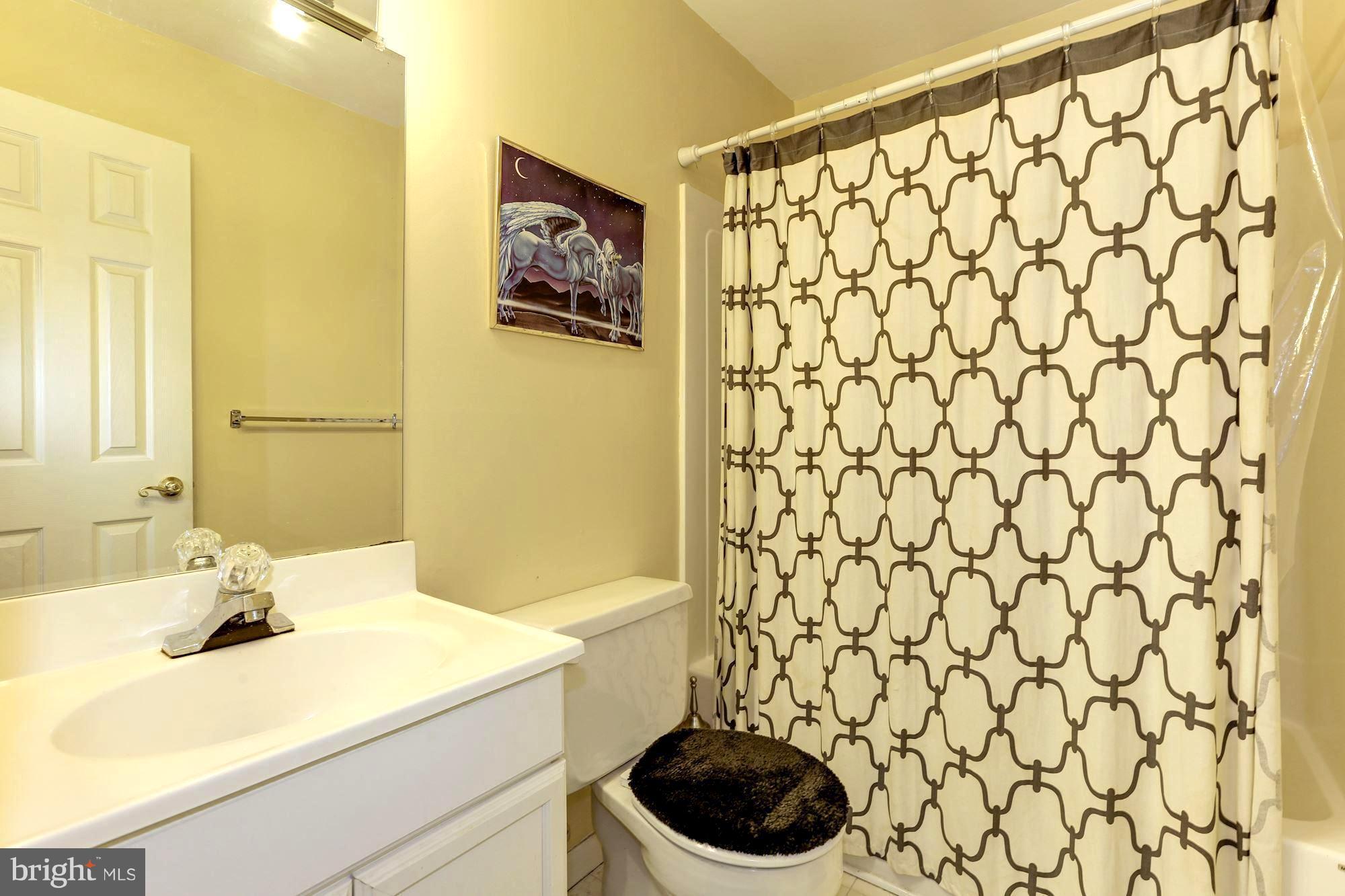 1885 Severn Grove Road Annapolis, MD 21401 - Photo 27 of 30 Remodeled Guest House Full Bath