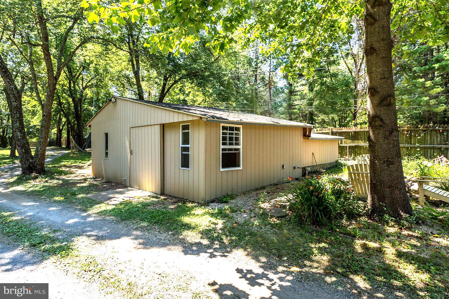 1885 Severn Grove Road Annapolis, MD 21401 - Photo 28 of 30 Large Detached Outbuilding/ Workshop with Electric