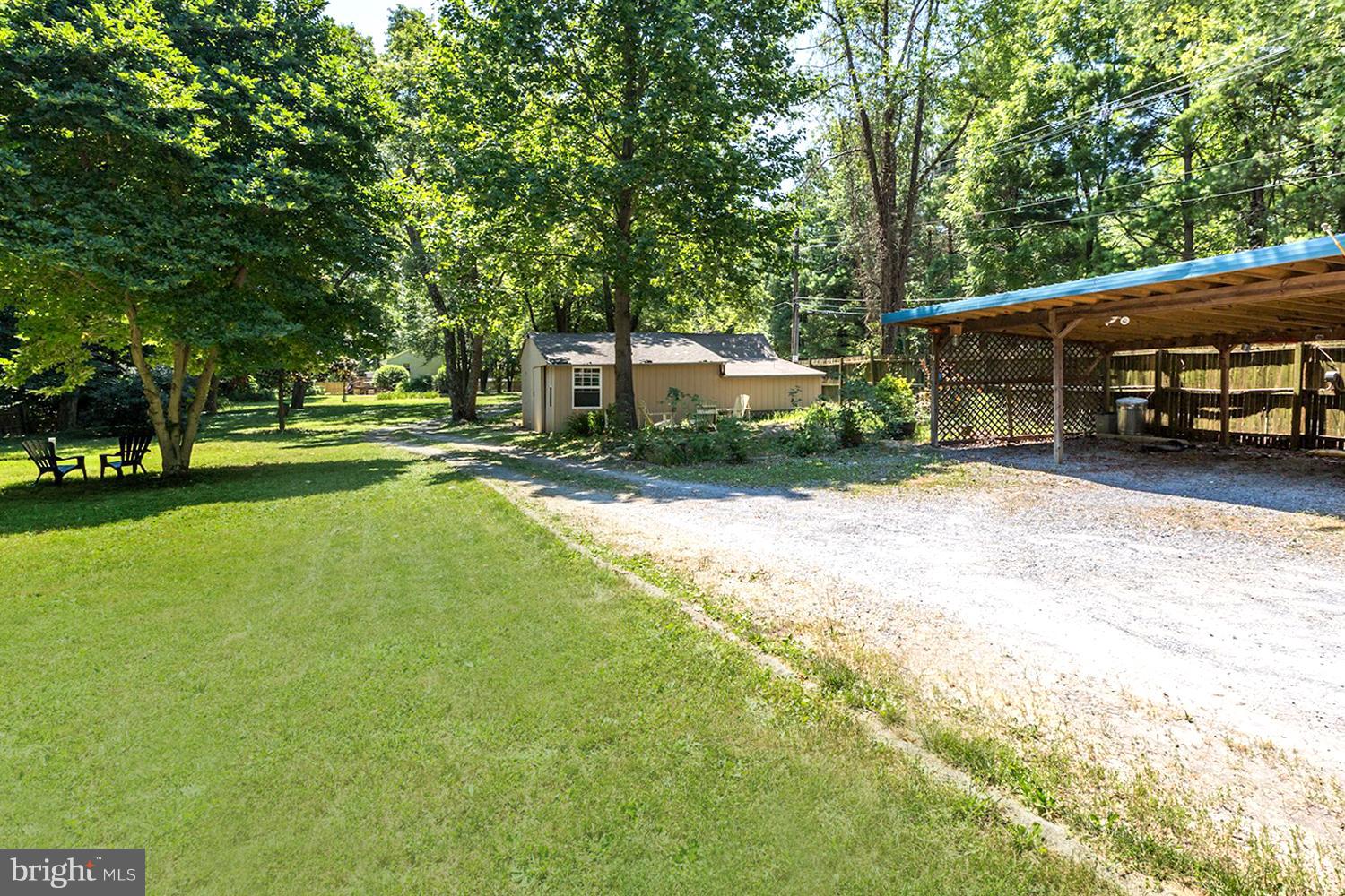1885 Severn Grove Road Annapolis, MD 21401 - Photo 8 of 30 Multi-Vehicle Driveway and Carport Parking
